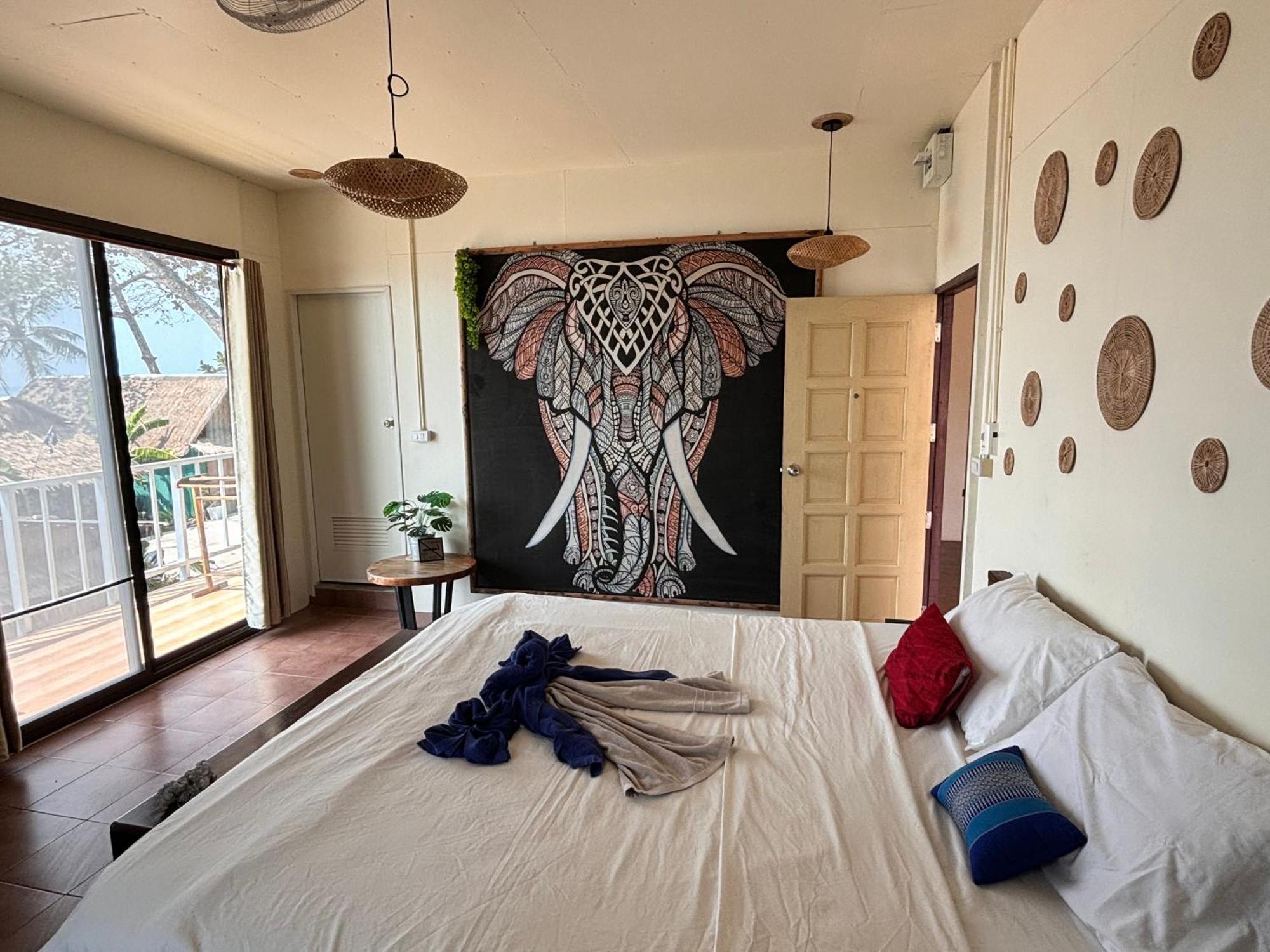 Tchin Tchin Guesthouse เกาะช้าง ภายนอก รูปภาพ